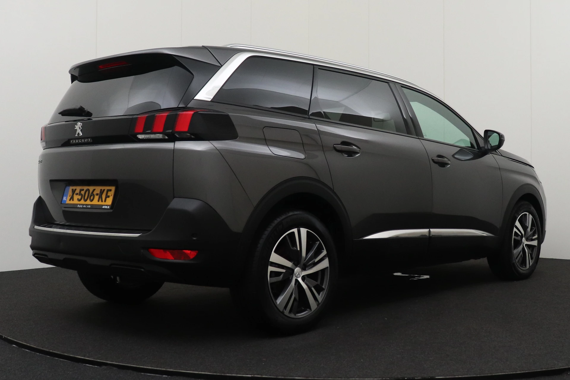 Hoofdafbeelding Peugeot 5008