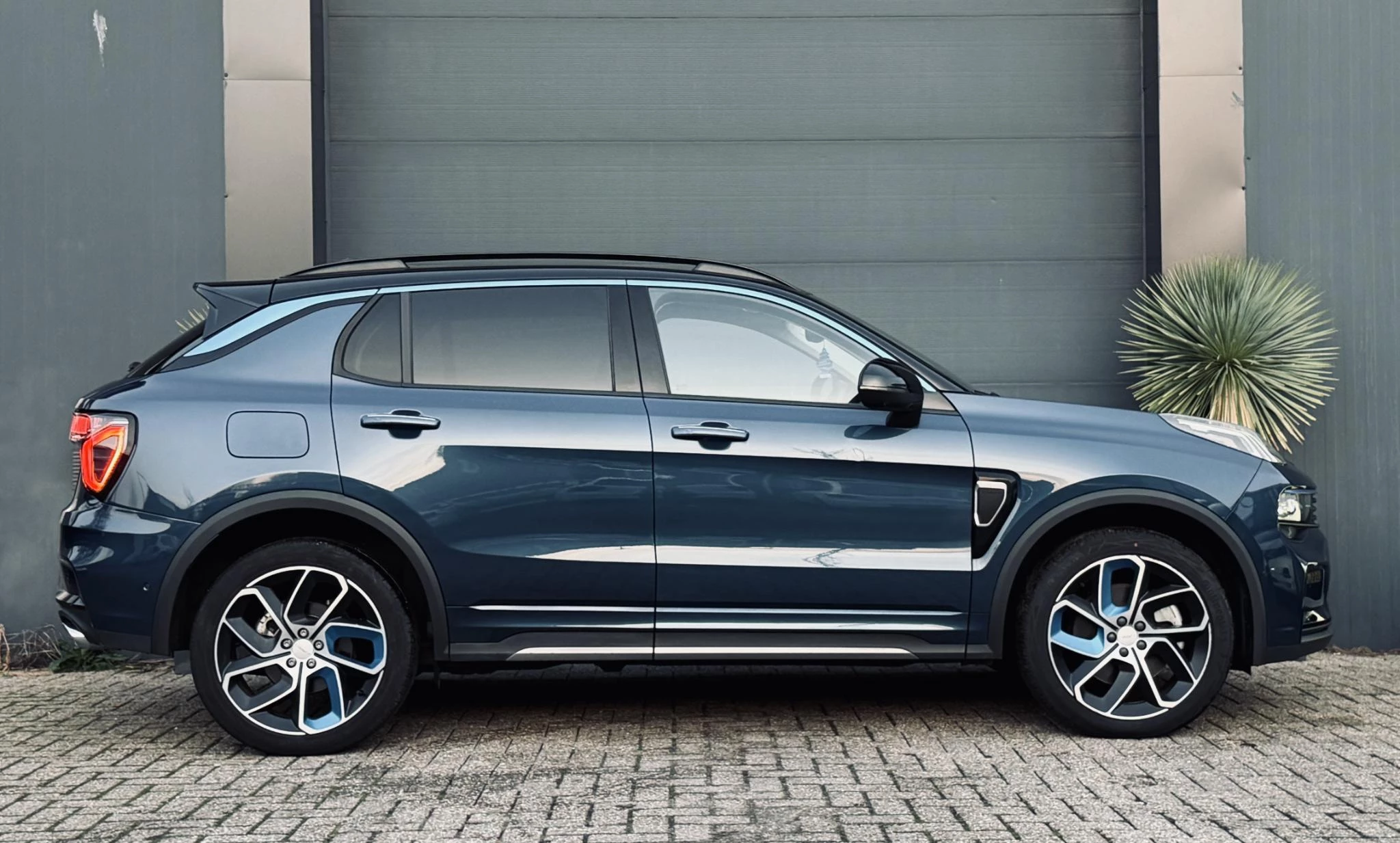 Hoofdafbeelding Lynk & Co 01