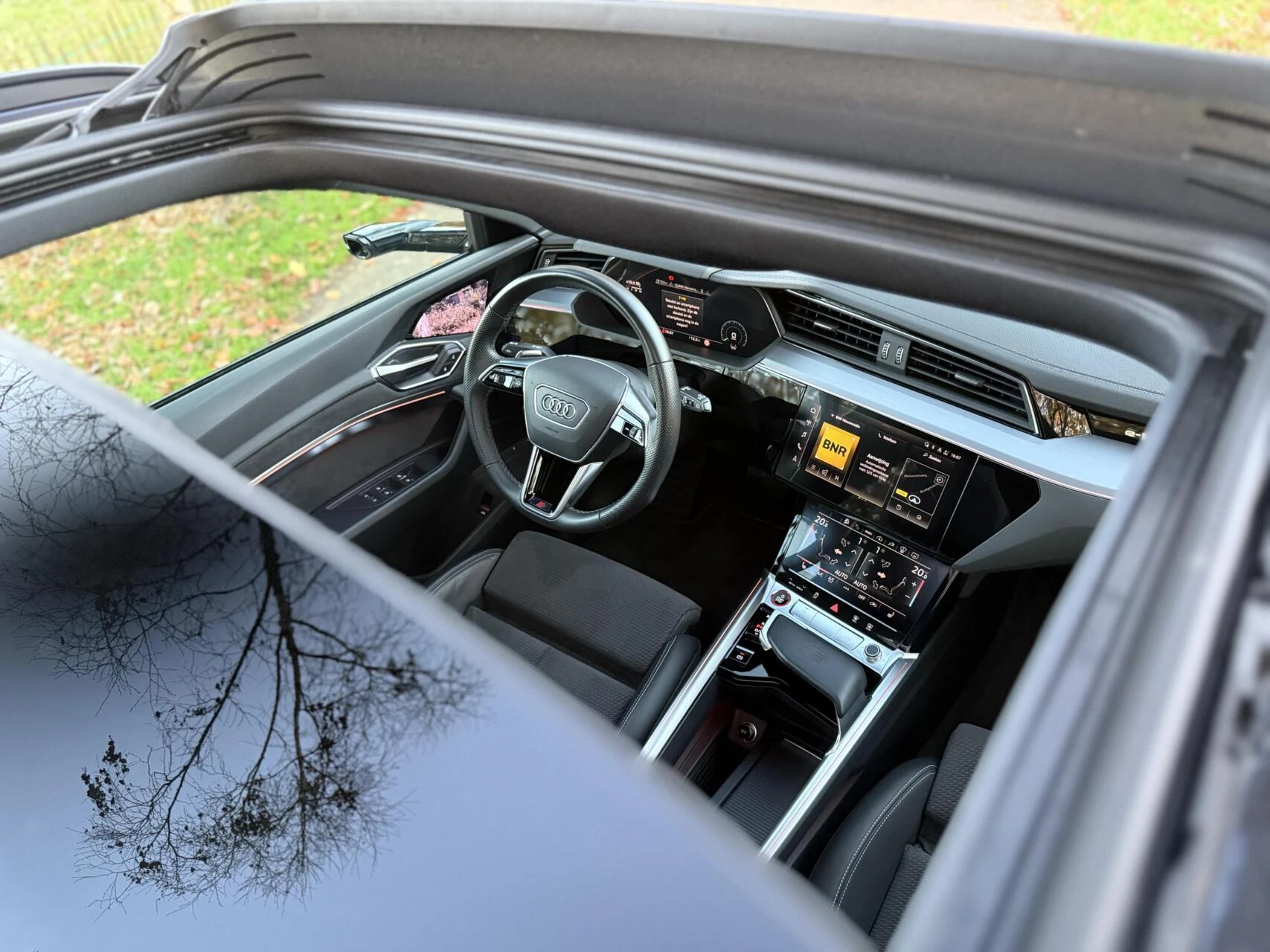 Hoofdafbeelding Audi e-tron