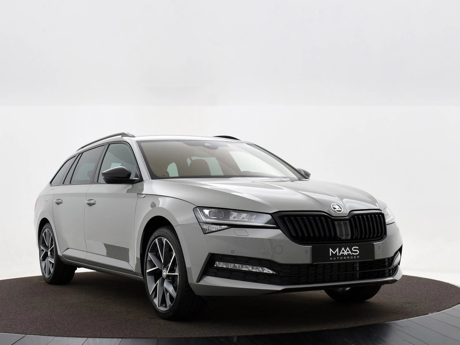 Hoofdafbeelding Škoda Superb