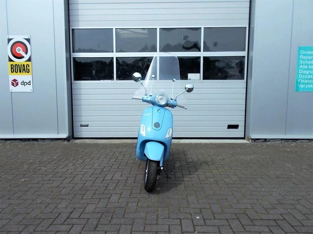 Hoofdafbeelding Vespa LX