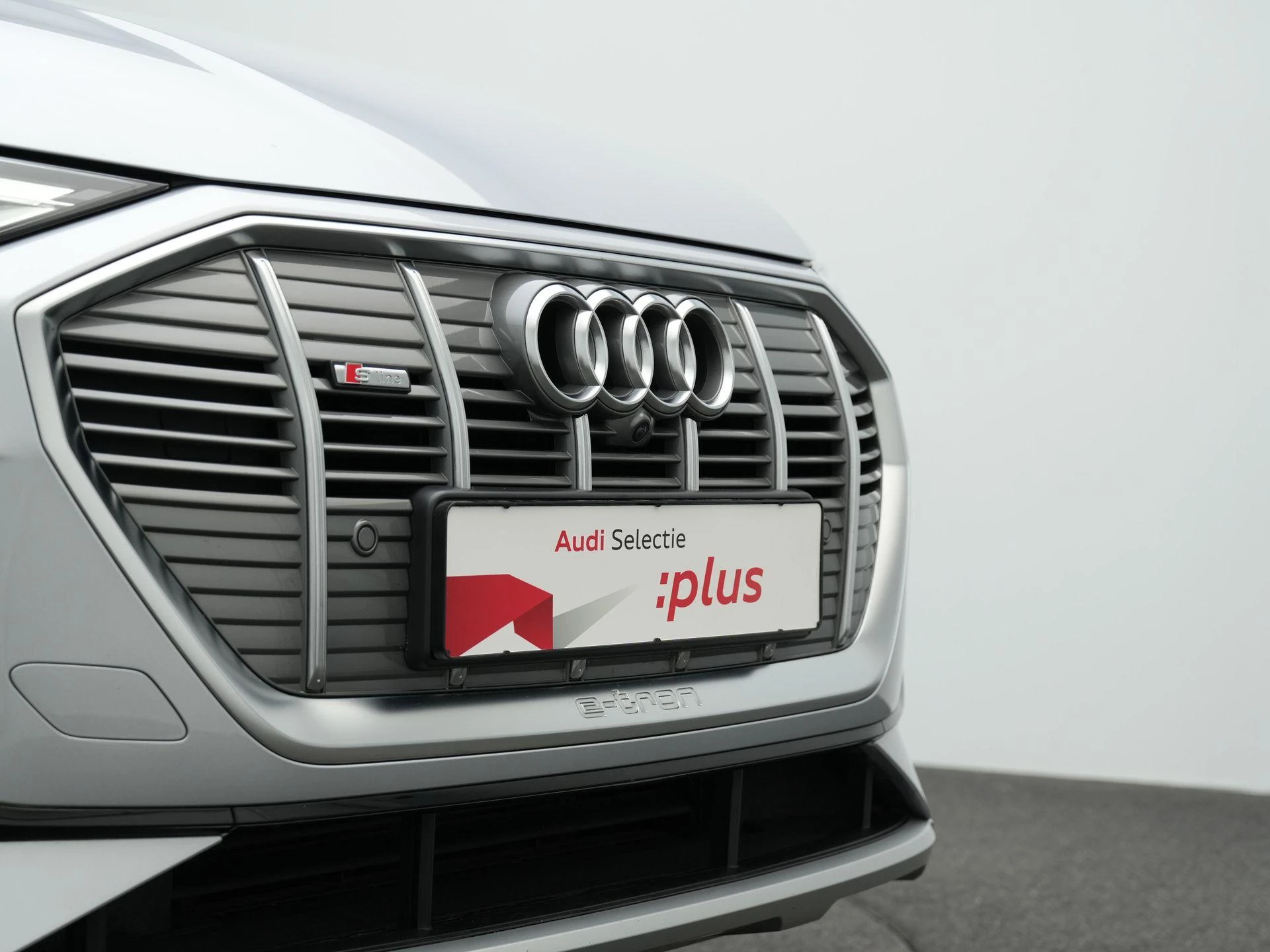Hoofdafbeelding Audi e-tron