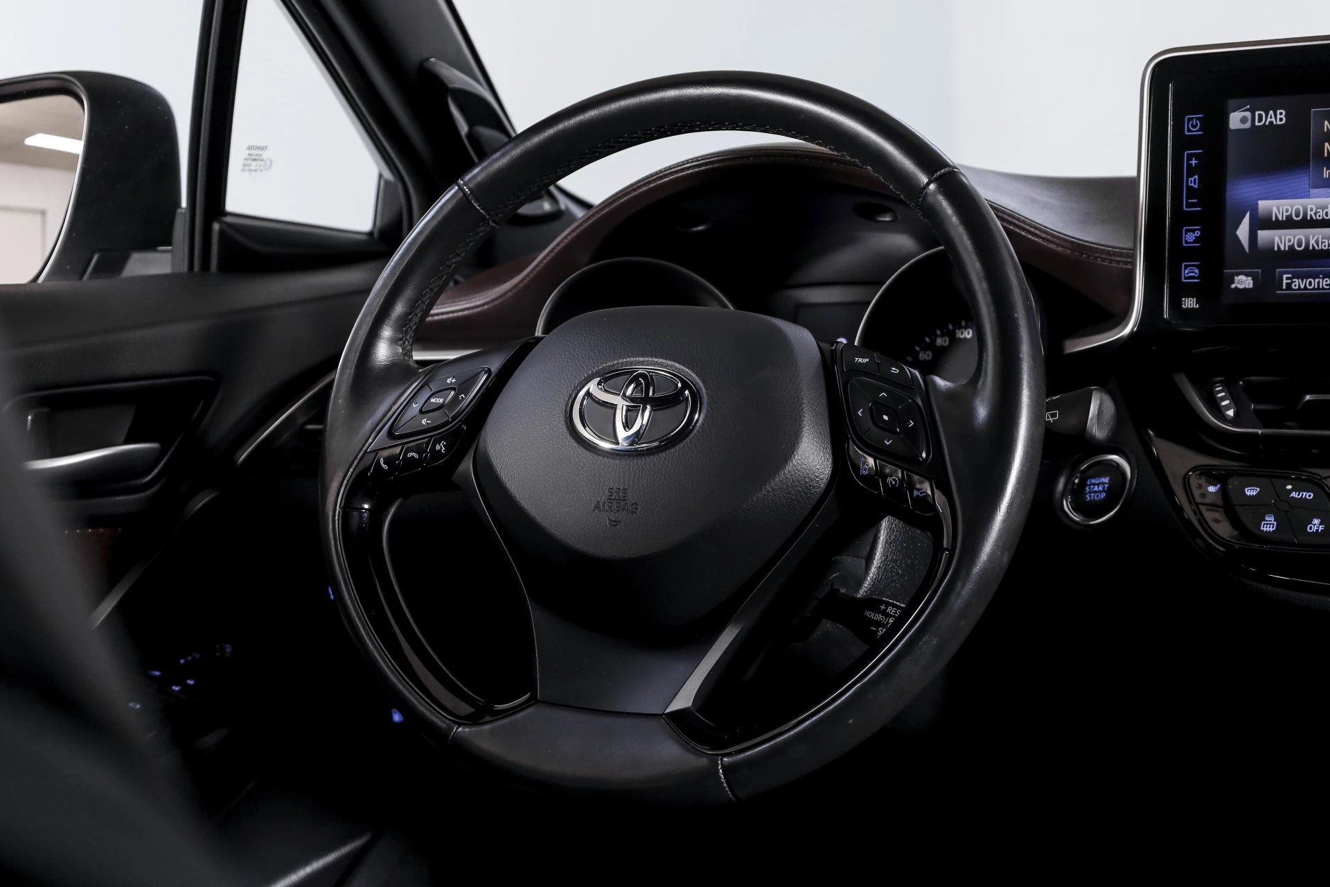Hoofdafbeelding Toyota C-HR