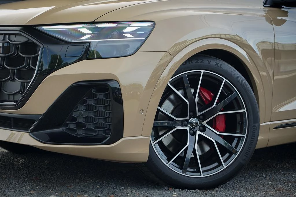 Hoofdafbeelding Audi Q8