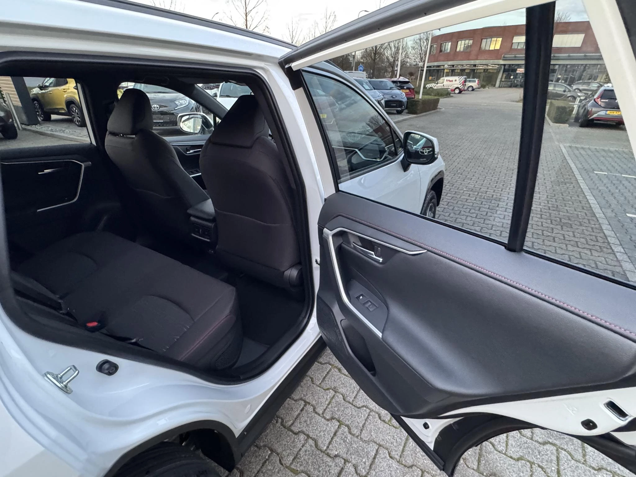 Hoofdafbeelding Toyota RAV4