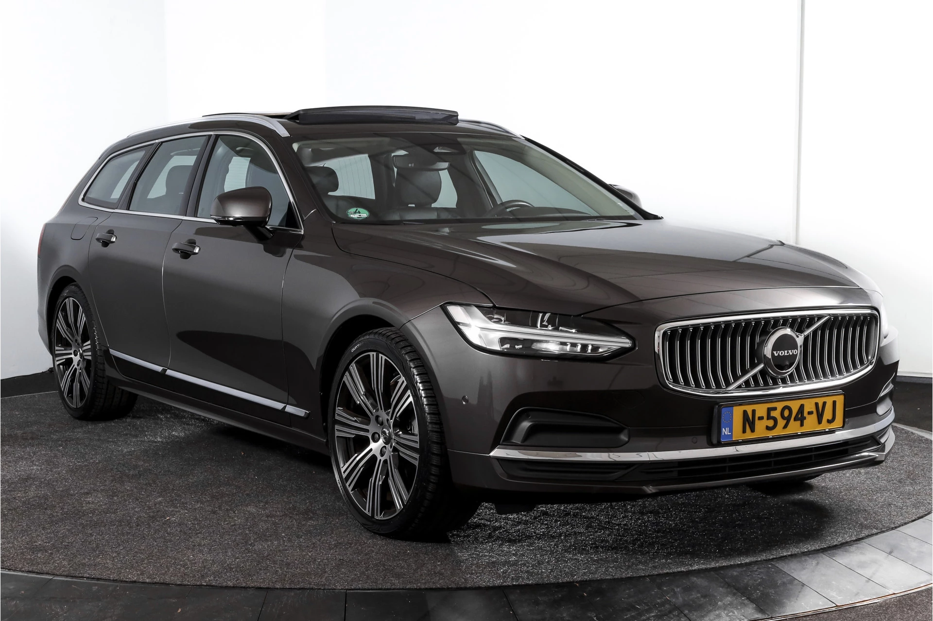 Hoofdafbeelding Volvo V90
