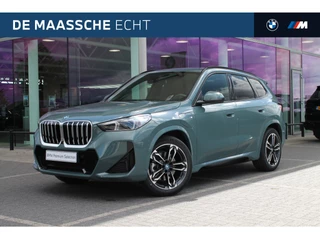 BMW X1 xDrive25e High Executive M Sport Automaat / Panoramadak / Trekhaak / Sportstoelen / M Adaptief onderstel / Stoelverwarming / Adaptieve LED / Head-Up / Parking Assistant Plus / Live Cockpit Professional