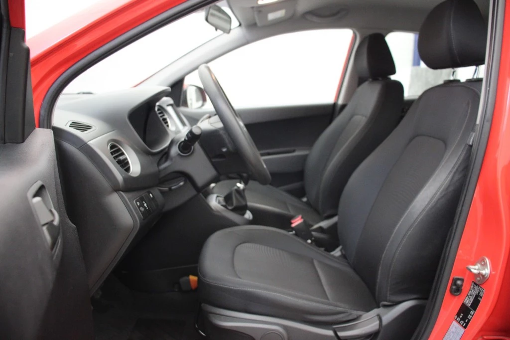 Hoofdafbeelding Hyundai i10