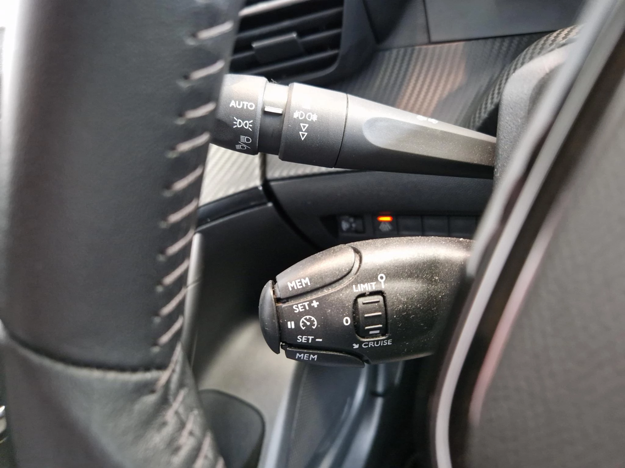 Hoofdafbeelding Peugeot e-2008
