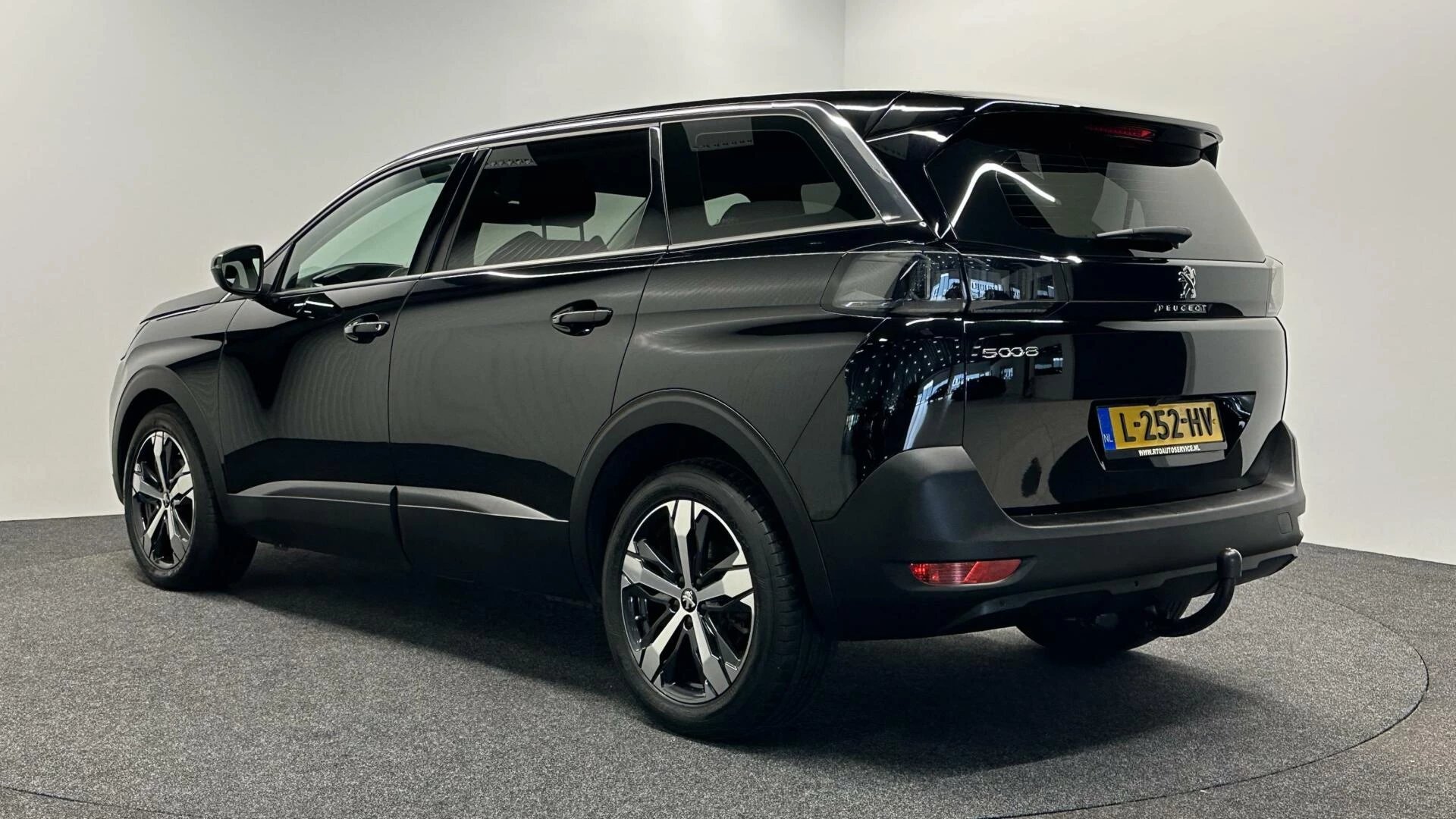 Hoofdafbeelding Peugeot 5008