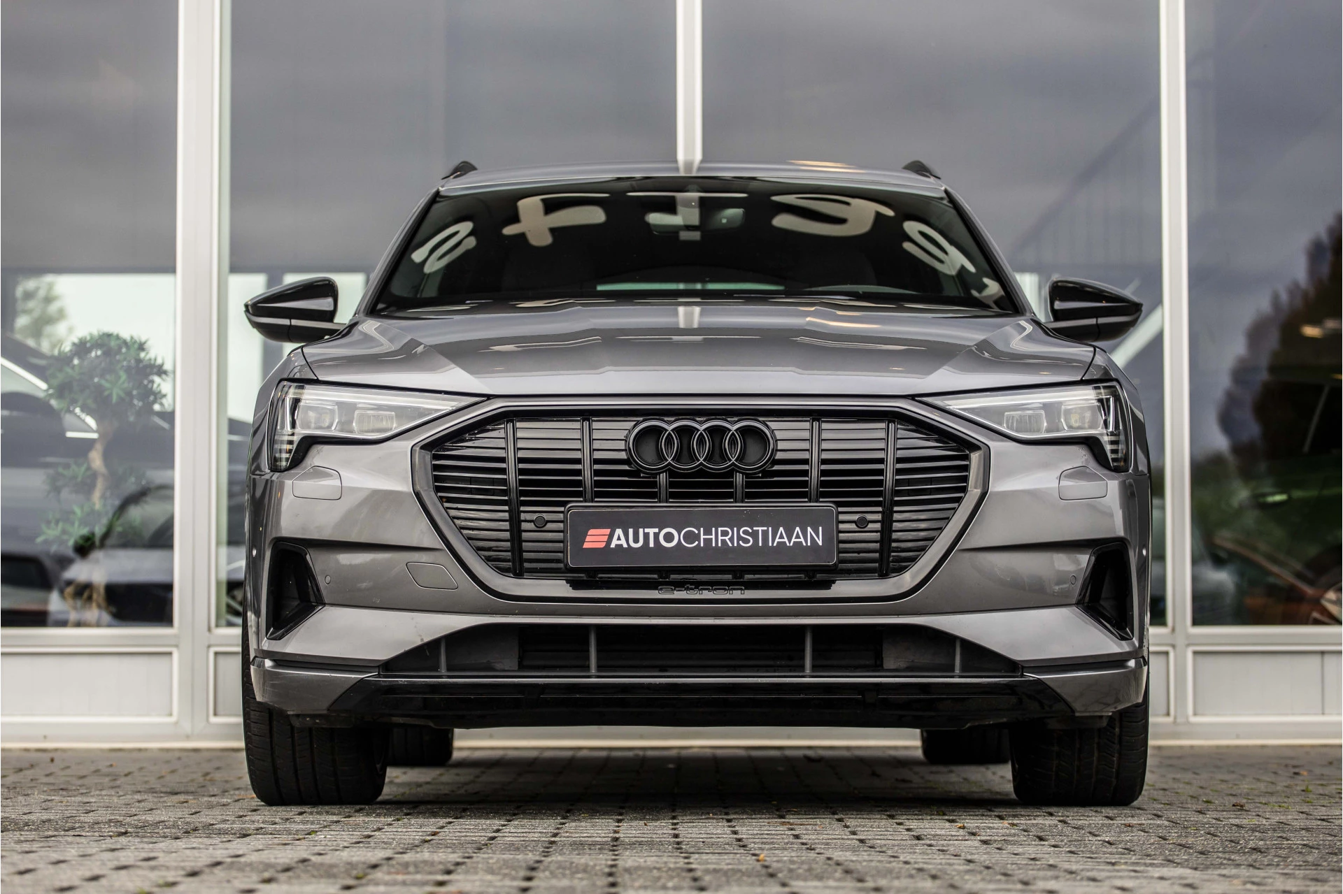 Hoofdafbeelding Audi e-tron
