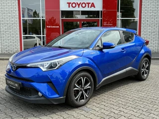 Hoofdafbeelding Toyota C-HR Toyota C-HR 1.8 HYBRID STOELVERW KEYLESS-START BLUETOOTH CLIMA AD-CRUISE CAMERA 17" LM-VELGEN