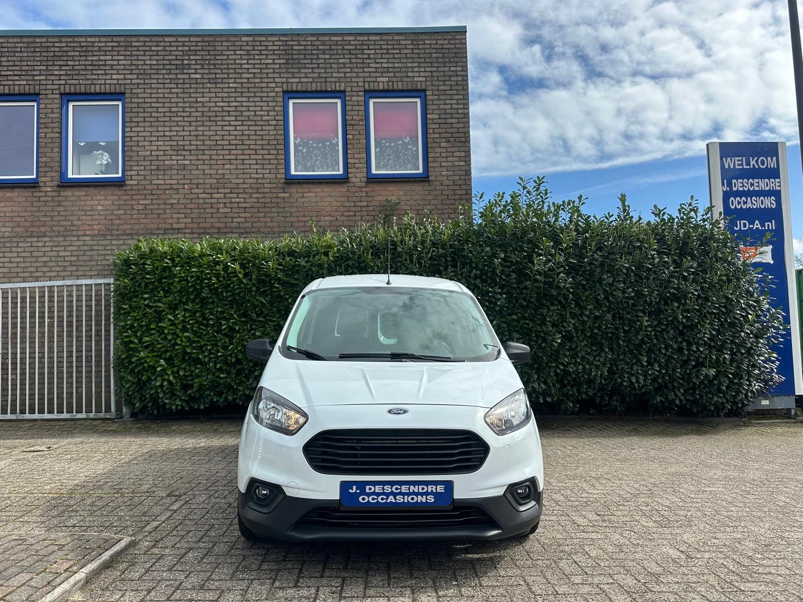 Hoofdafbeelding Ford Transit Courier
