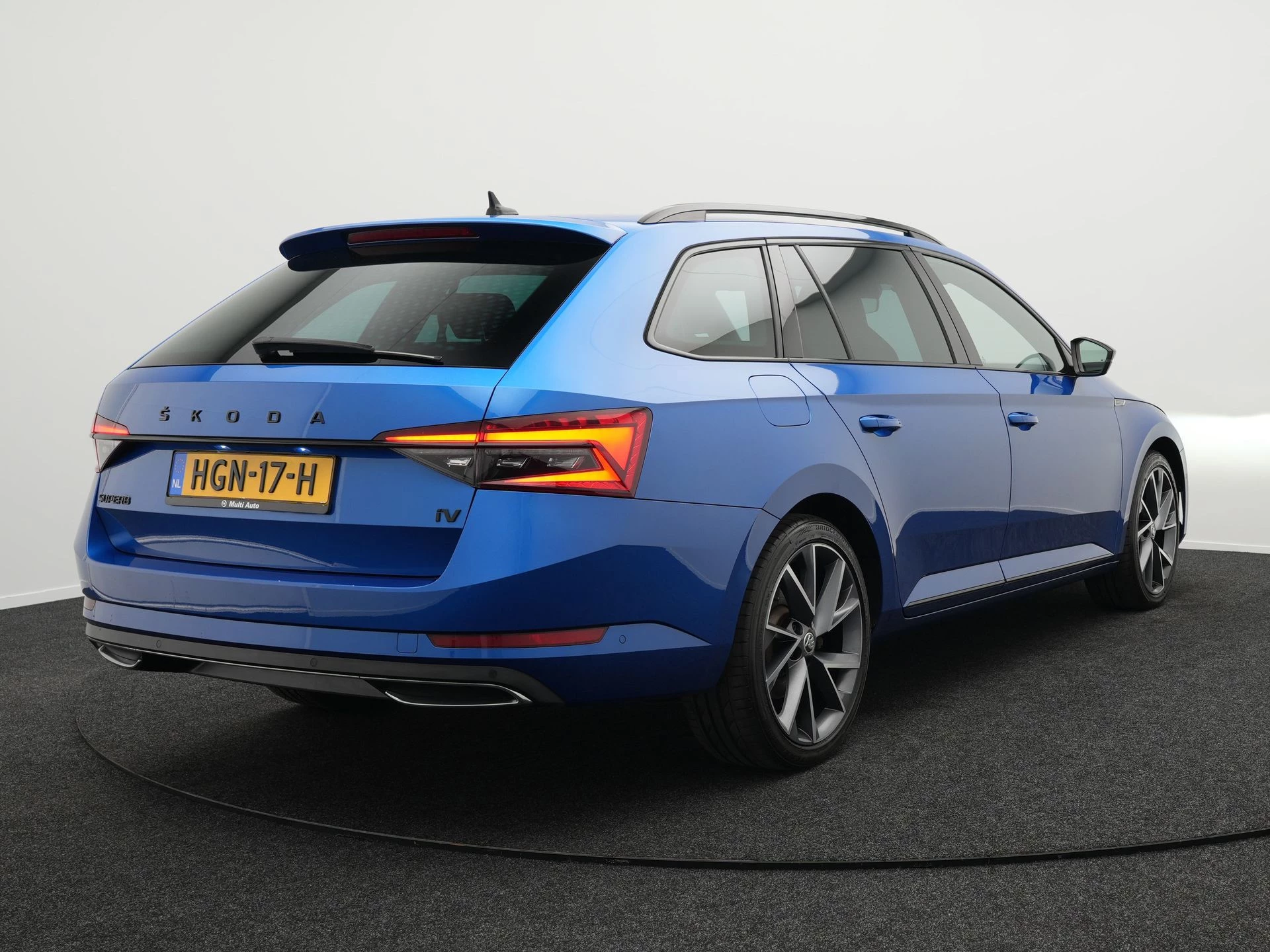 Hoofdafbeelding Škoda Superb