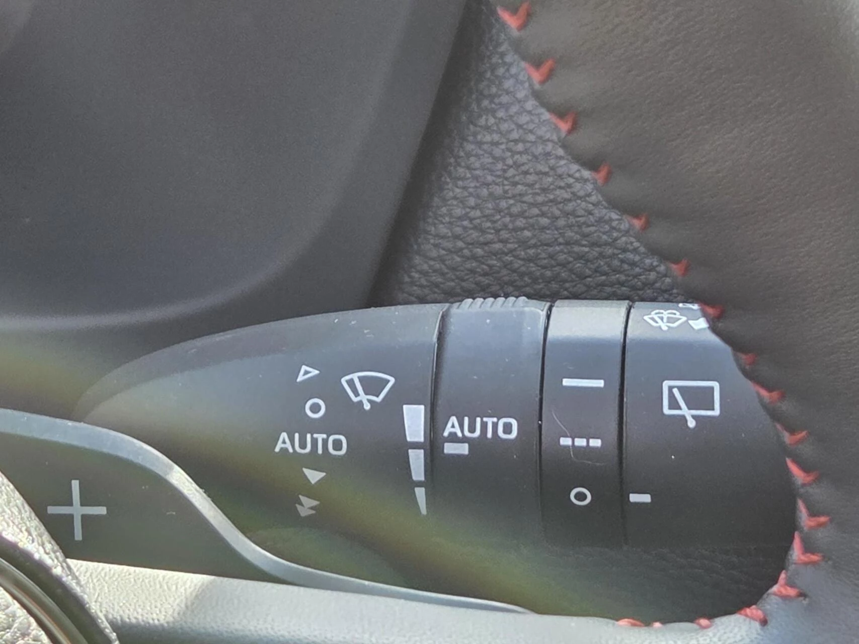 Hoofdafbeelding Suzuki Across