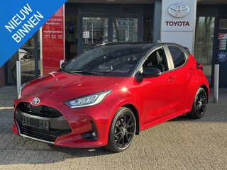 Toyota Yaris 1.5 Hybrid EXECUTIVE HEAD-UP JBL-AUDIO PARK-SENSOREN STOELVERW BLIND SPOT KEYLESS 17'' LM-VELGEN APPLE/ANDROID CLIMA AD-CRUISE NAVI PRIVACY GLASS