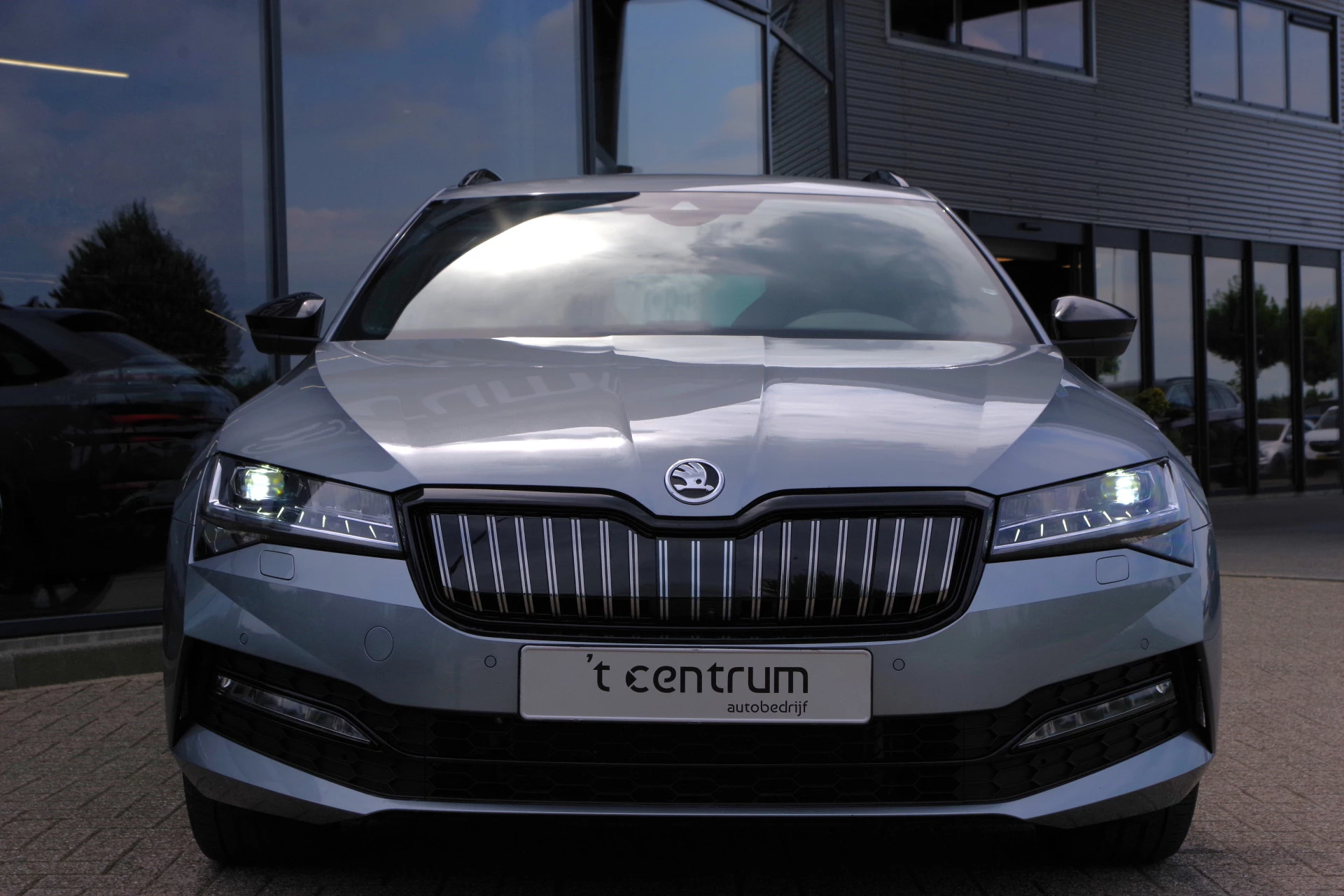 Hoofdafbeelding Škoda Superb
