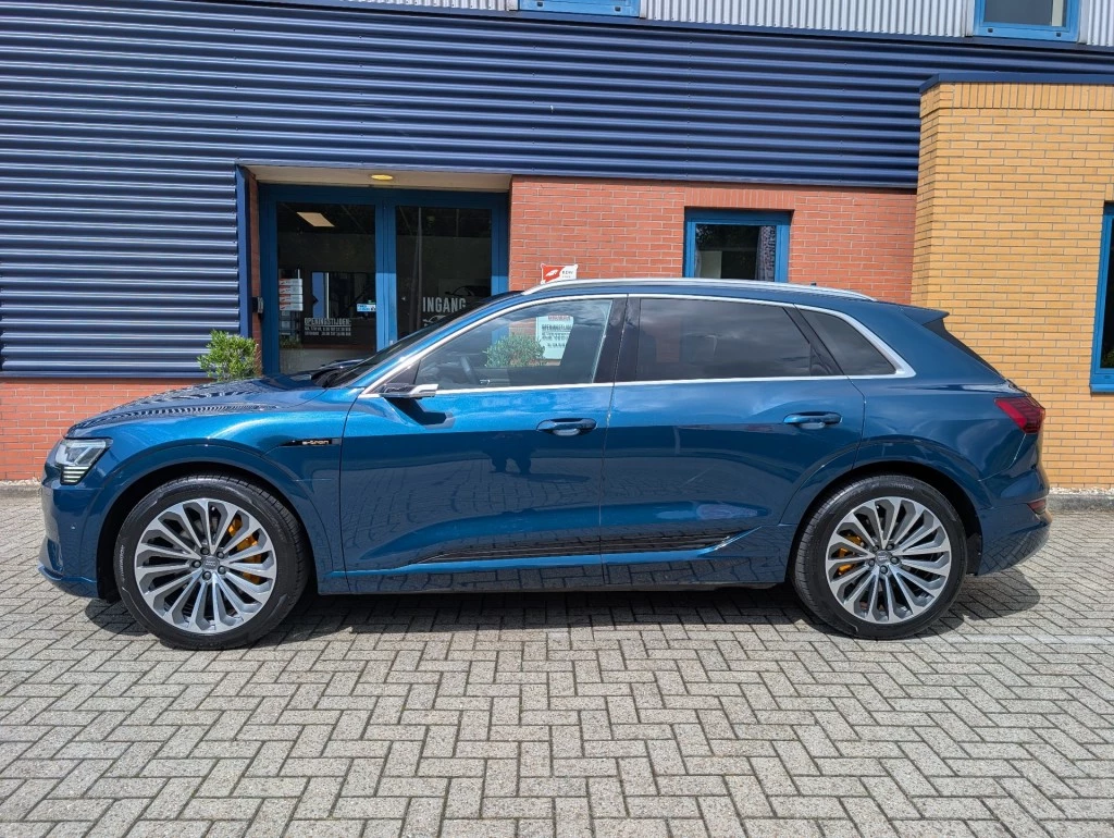 Hoofdafbeelding Audi e-tron