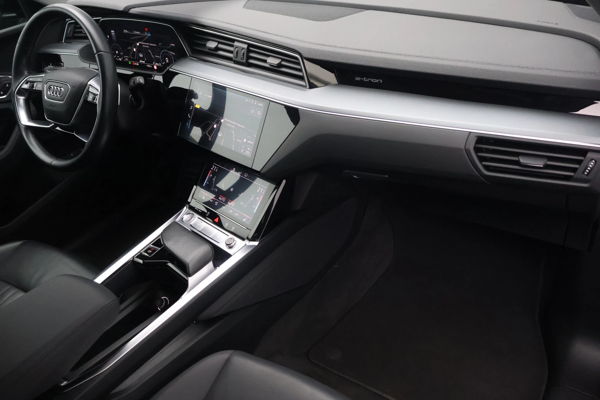 Hoofdafbeelding Audi e-tron