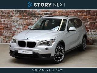 BMW X1 sDrive20i High Executive Sport Line Automaat / Panoramadak / Navigatie / Leder / Achteruitrijcamera / Cruise Control / Stoelverwarming / Climate Control / Bluetooth / Xenon Koplampen / Lichtpakket / Sportstoelen / 18 Inch