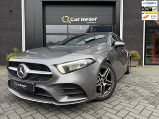 Hoofdafbeelding Mercedes-Benz A-Klasse Mercedes-Benz A-klasse 180 Business Solution AMG, Panoramadak, Apple CarPlay, Lederen bekleding, Parkeercamera, Stoelverwarming