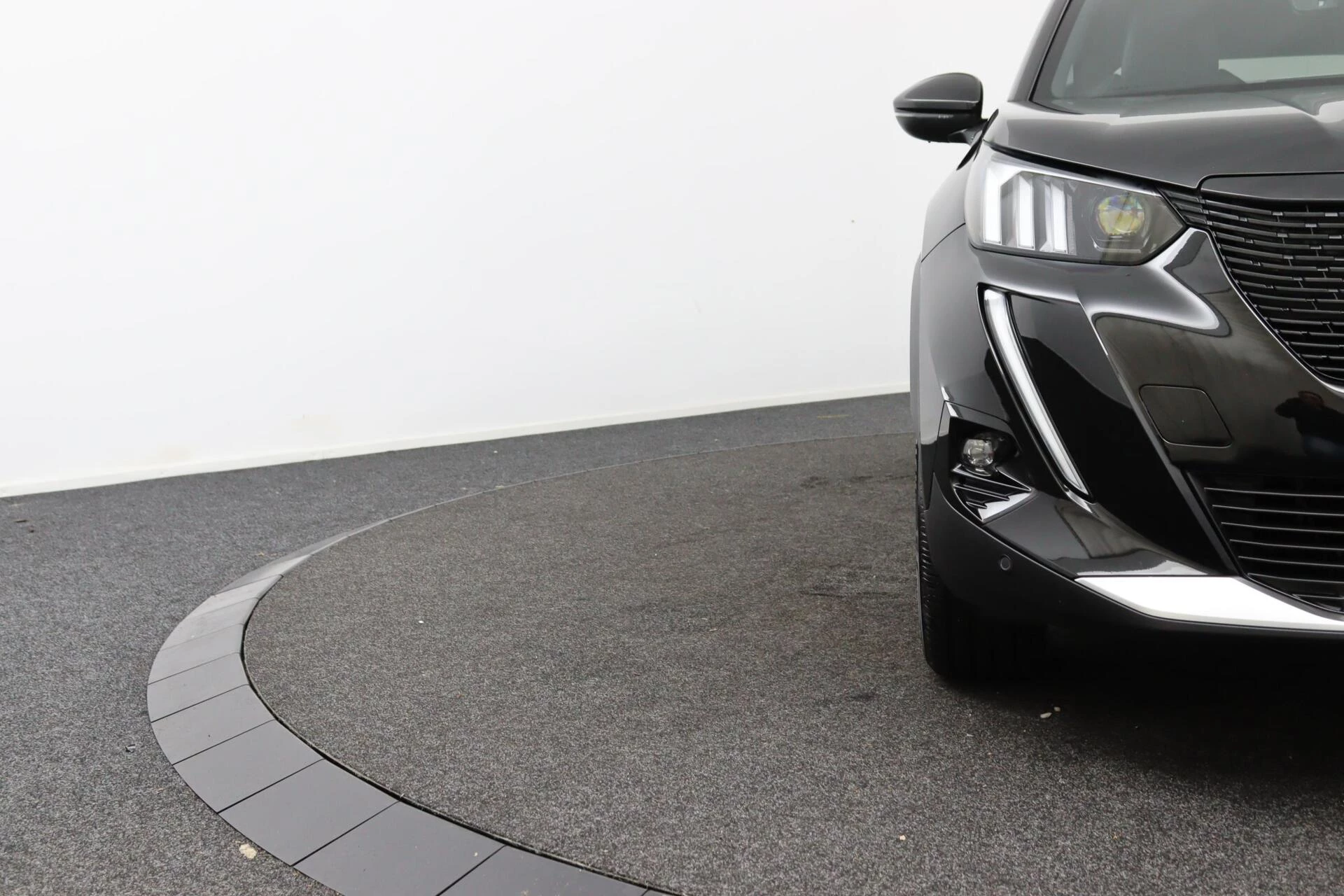 Hoofdafbeelding Peugeot e-2008