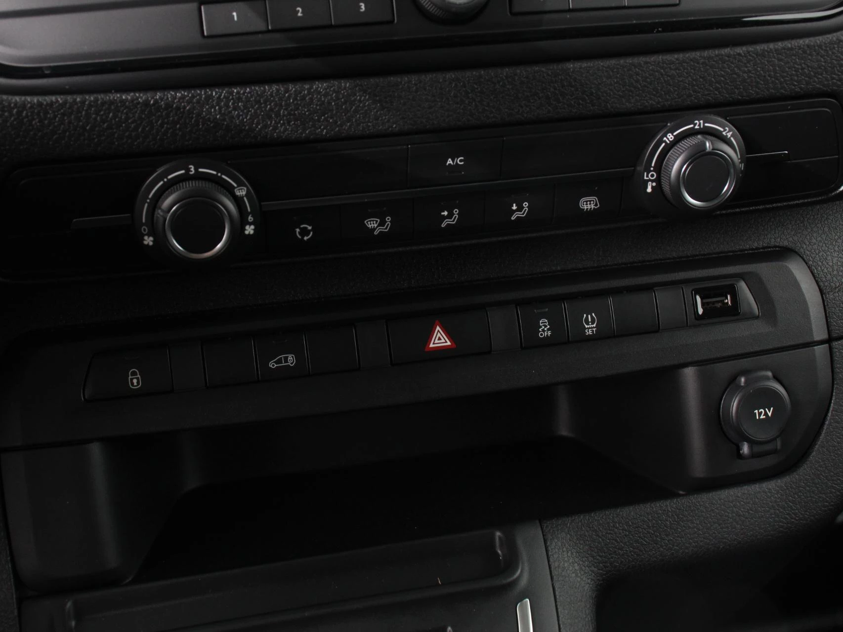 Hoofdafbeelding Peugeot e-Expert