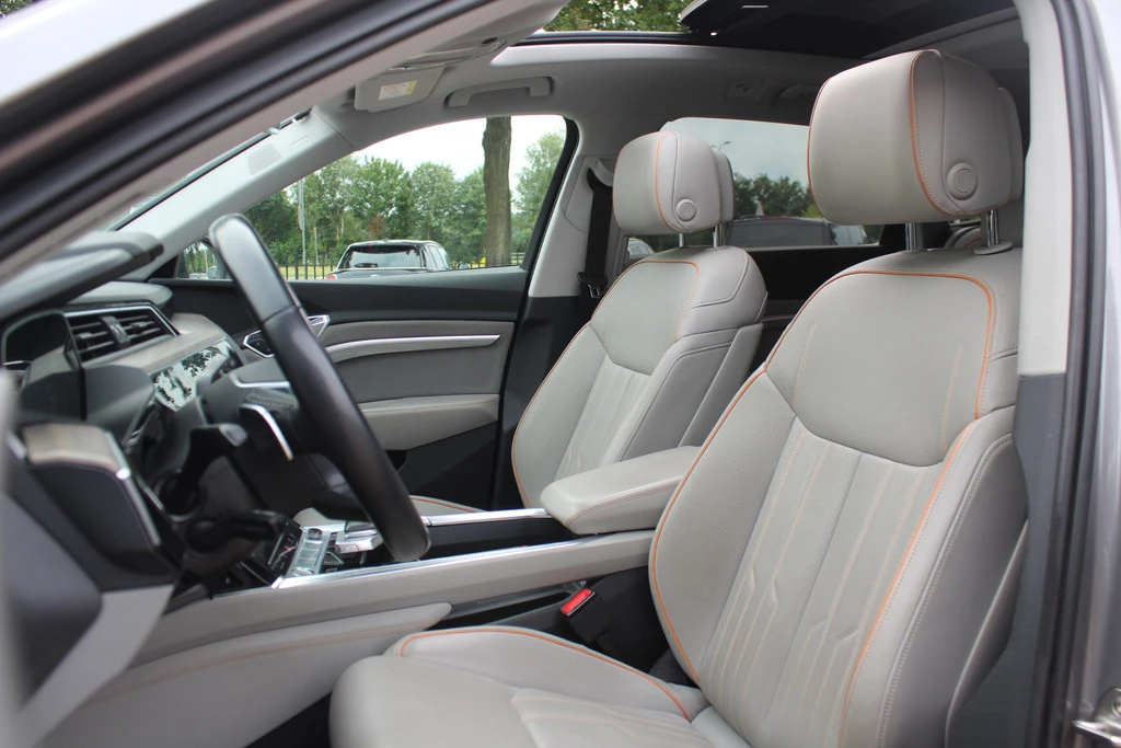 Hoofdafbeelding Audi e-tron