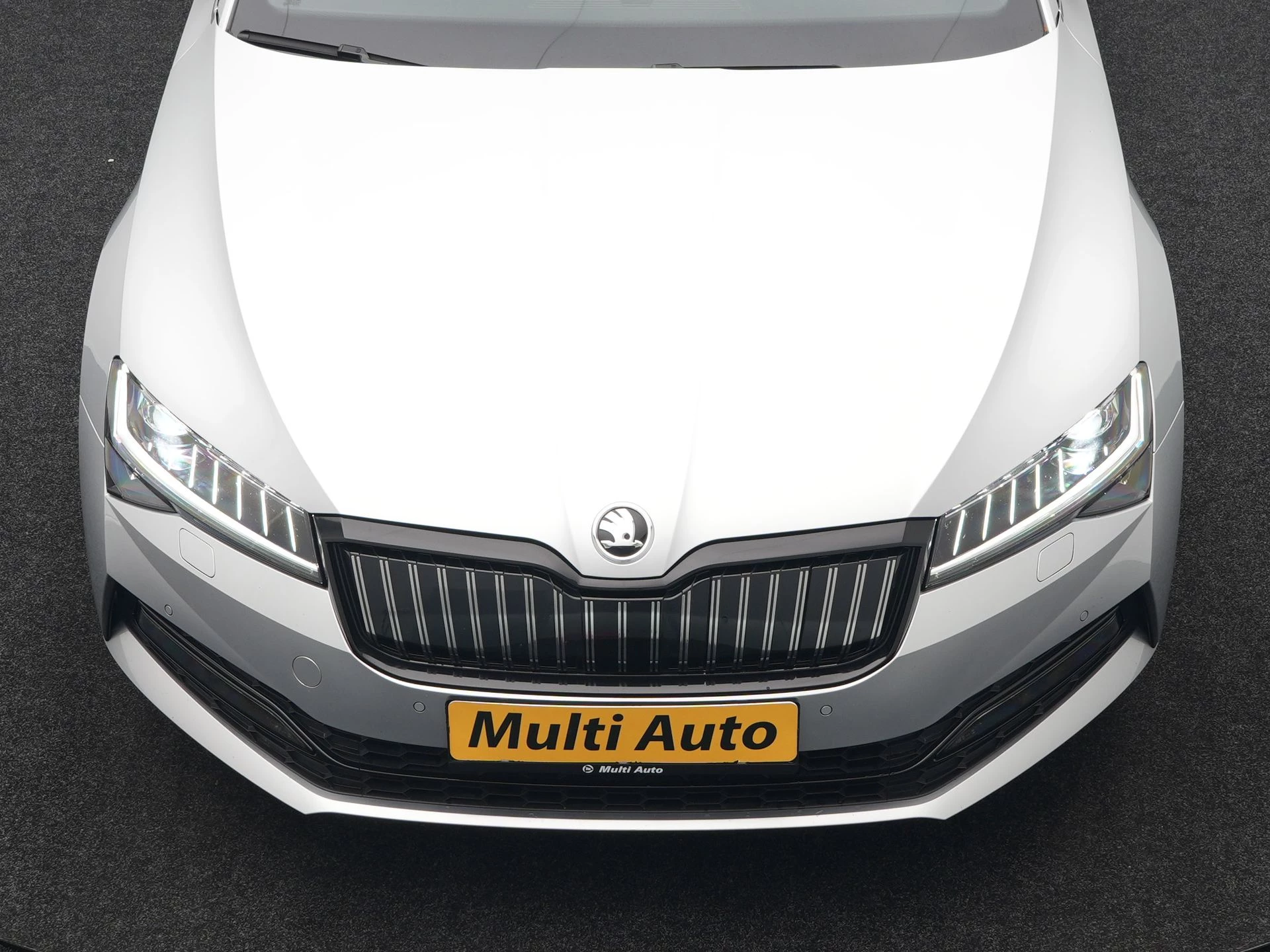 Hoofdafbeelding Škoda Superb