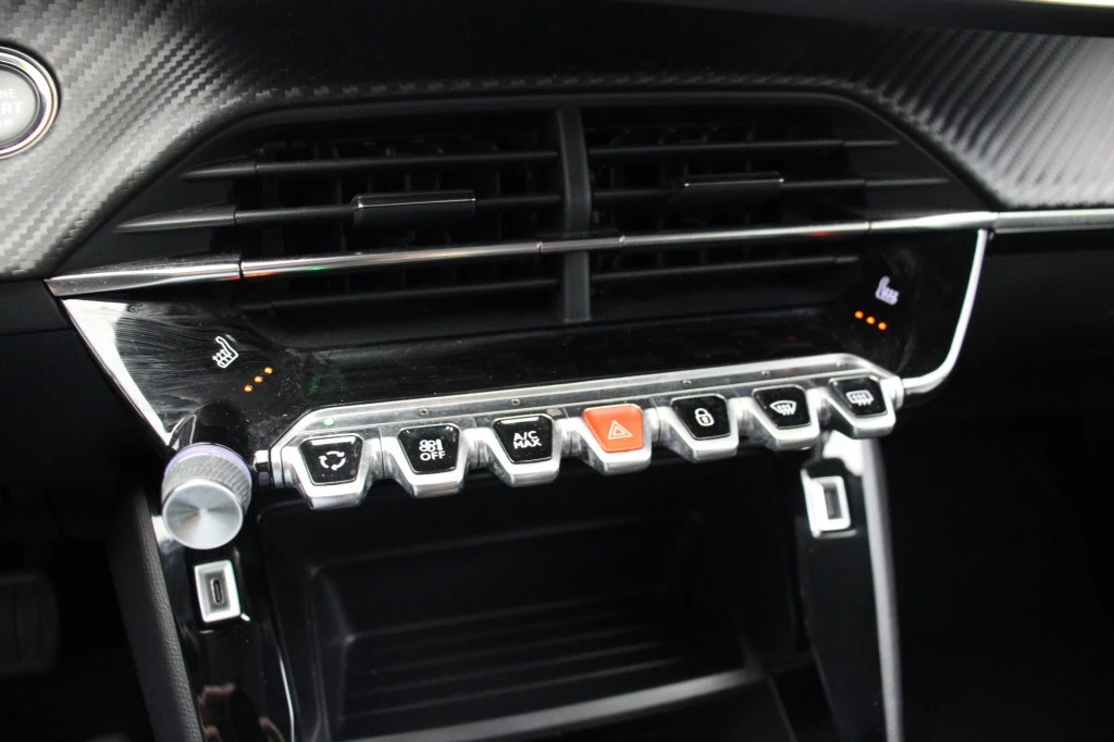 Hoofdafbeelding Peugeot e-208