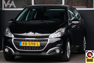 Peugeot 208 1.2 PureTech Blue Lease Executive, CarPlay, PDC