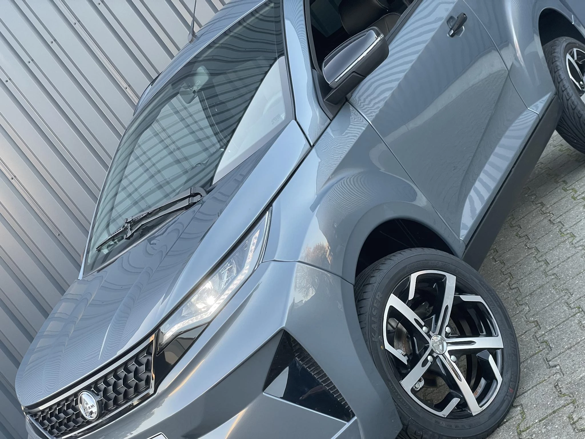 Hoofdafbeelding Axaim Crossover