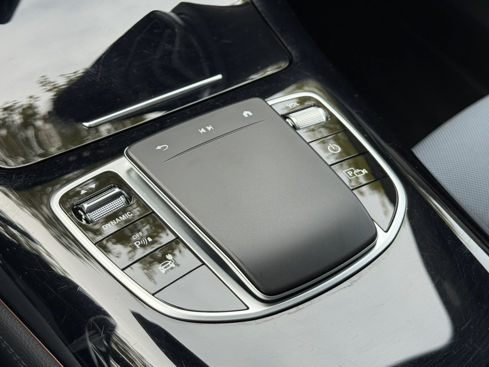 Hoofdafbeelding Mercedes-Benz EQC