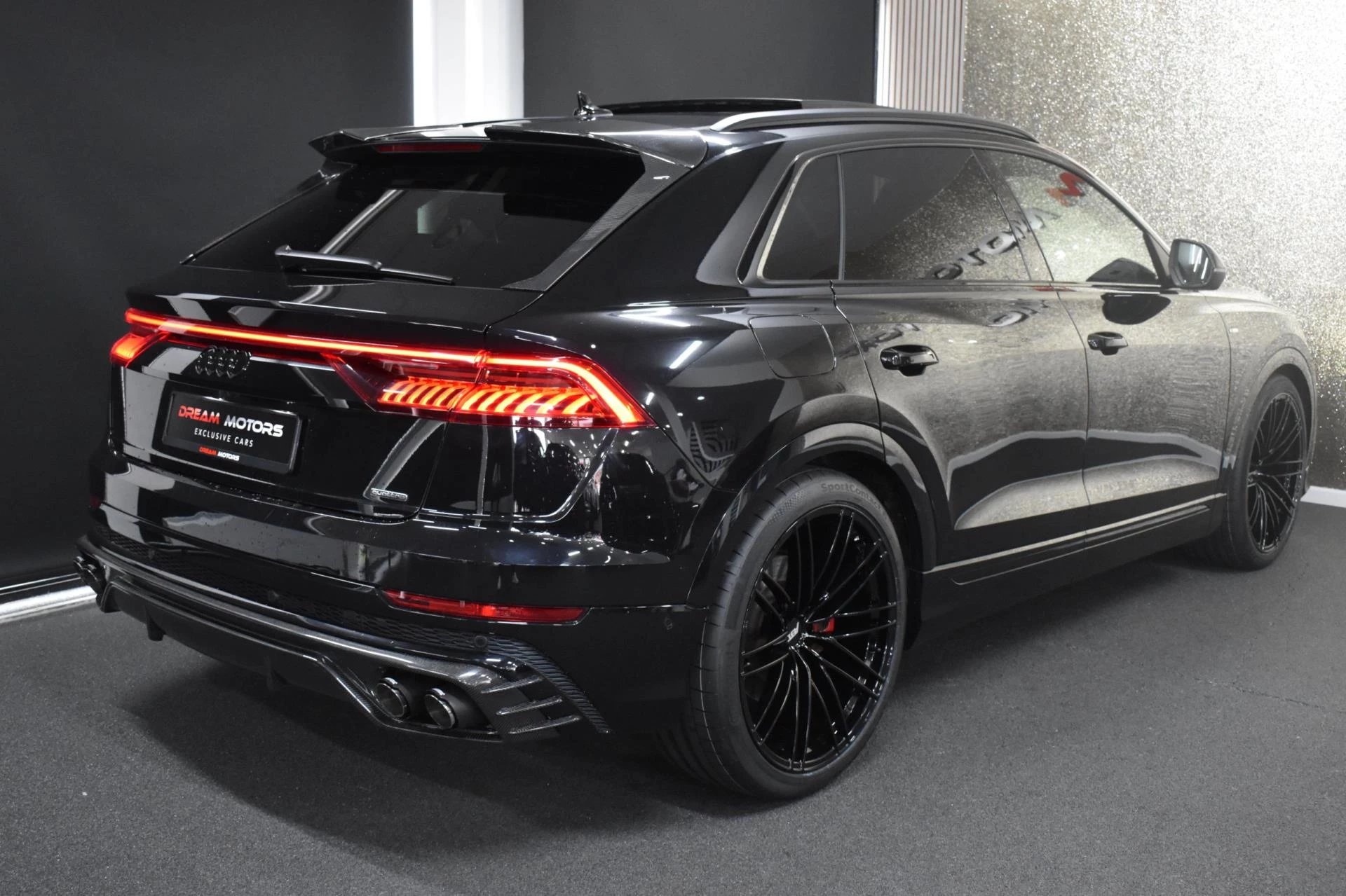 Hoofdafbeelding Audi Q8