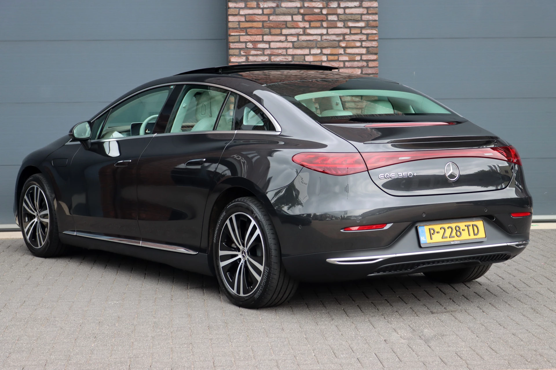 Hoofdafbeelding Mercedes-Benz EQE