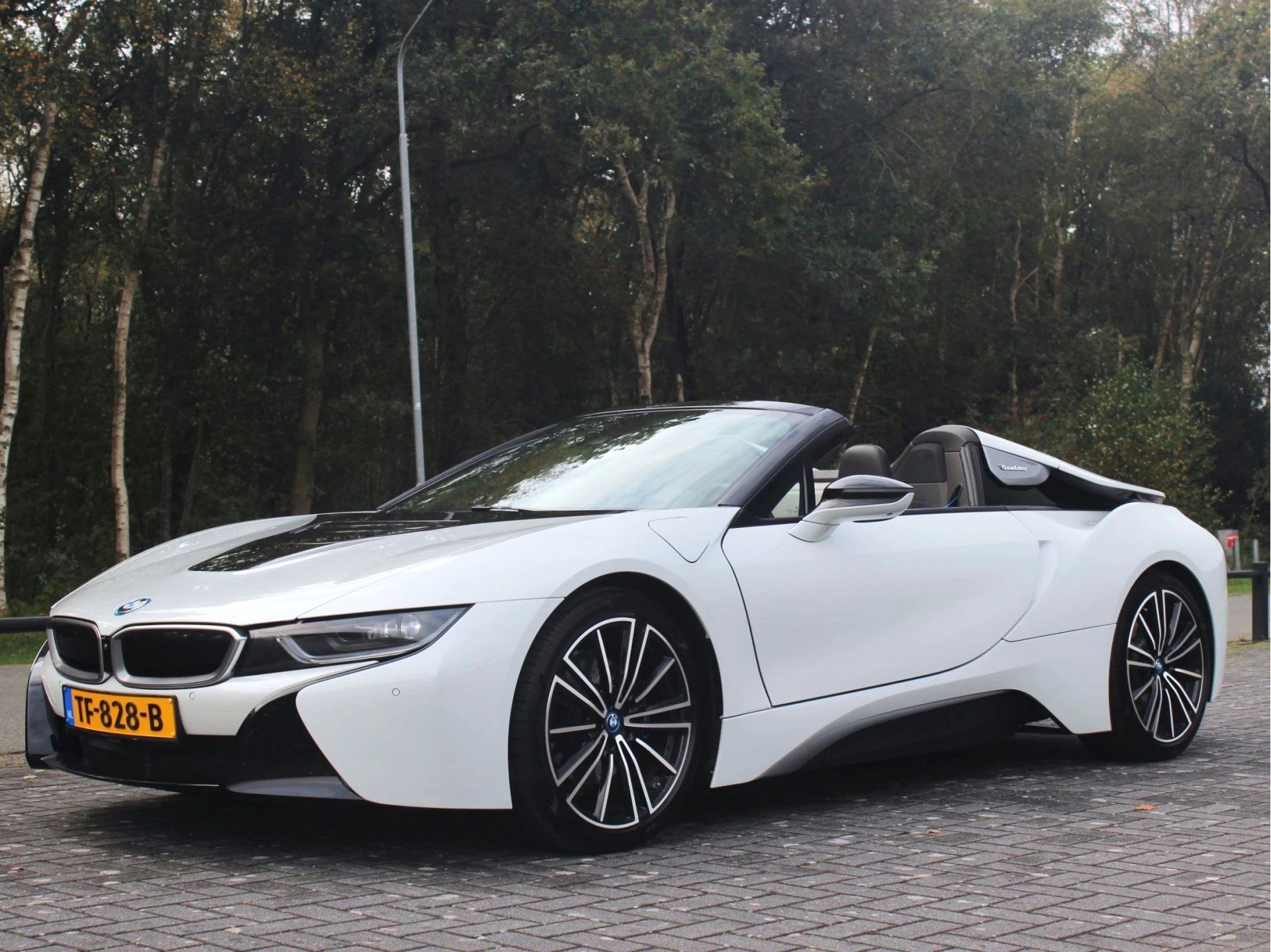 Hoofdafbeelding BMW i8