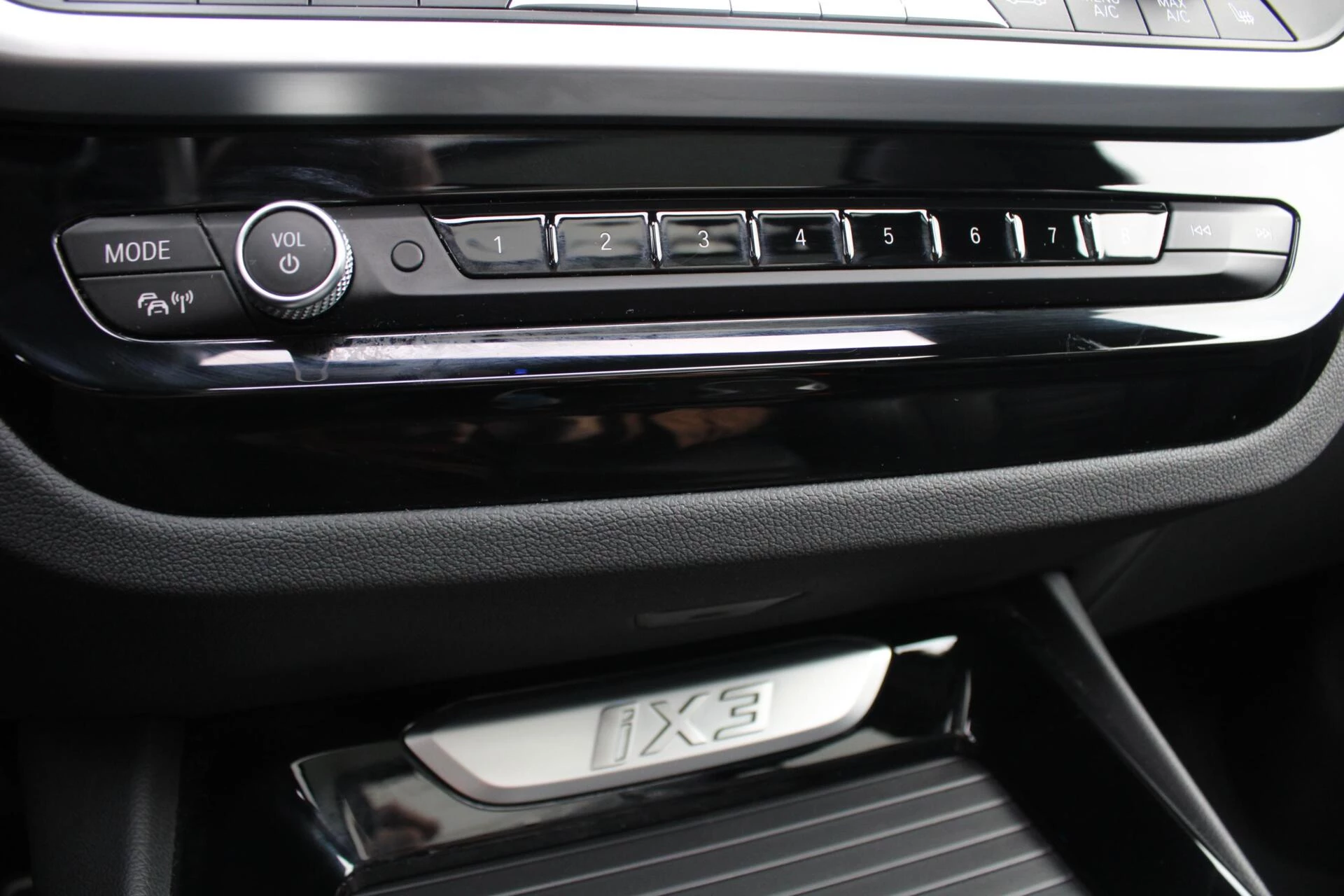 Hoofdafbeelding BMW iX3