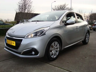 Peugeot 208 1.2 PURET. BLUE LION