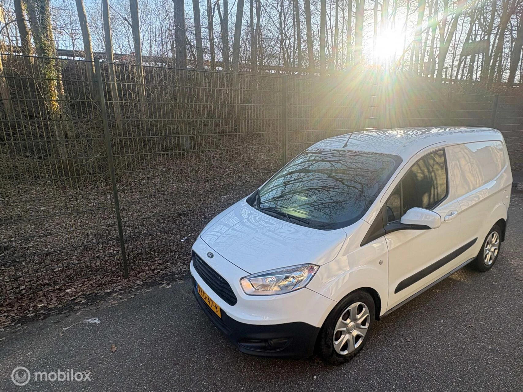 Hoofdafbeelding Ford Transit Courier