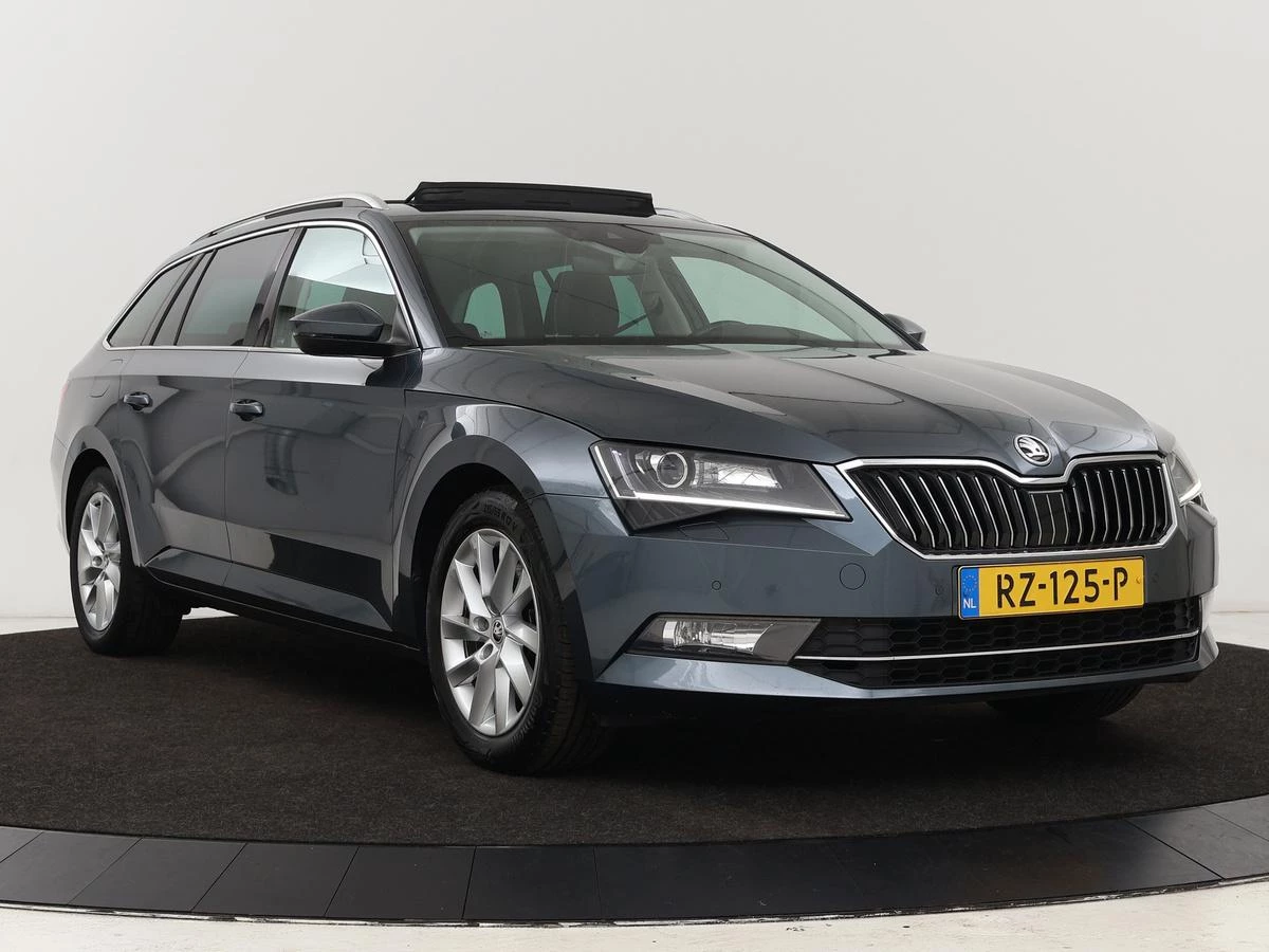 Hoofdafbeelding Škoda Superb