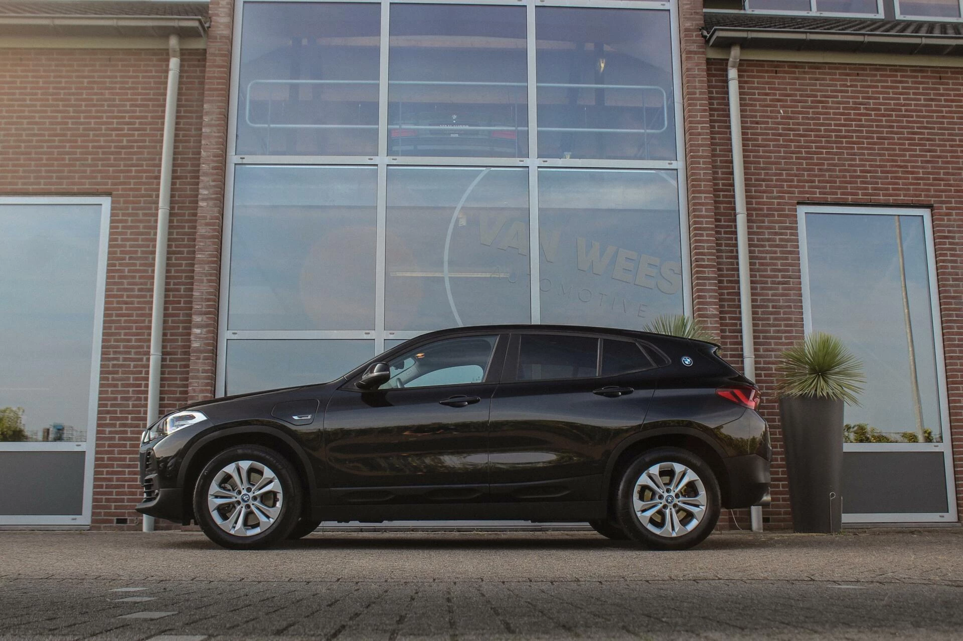 Hoofdafbeelding BMW X2