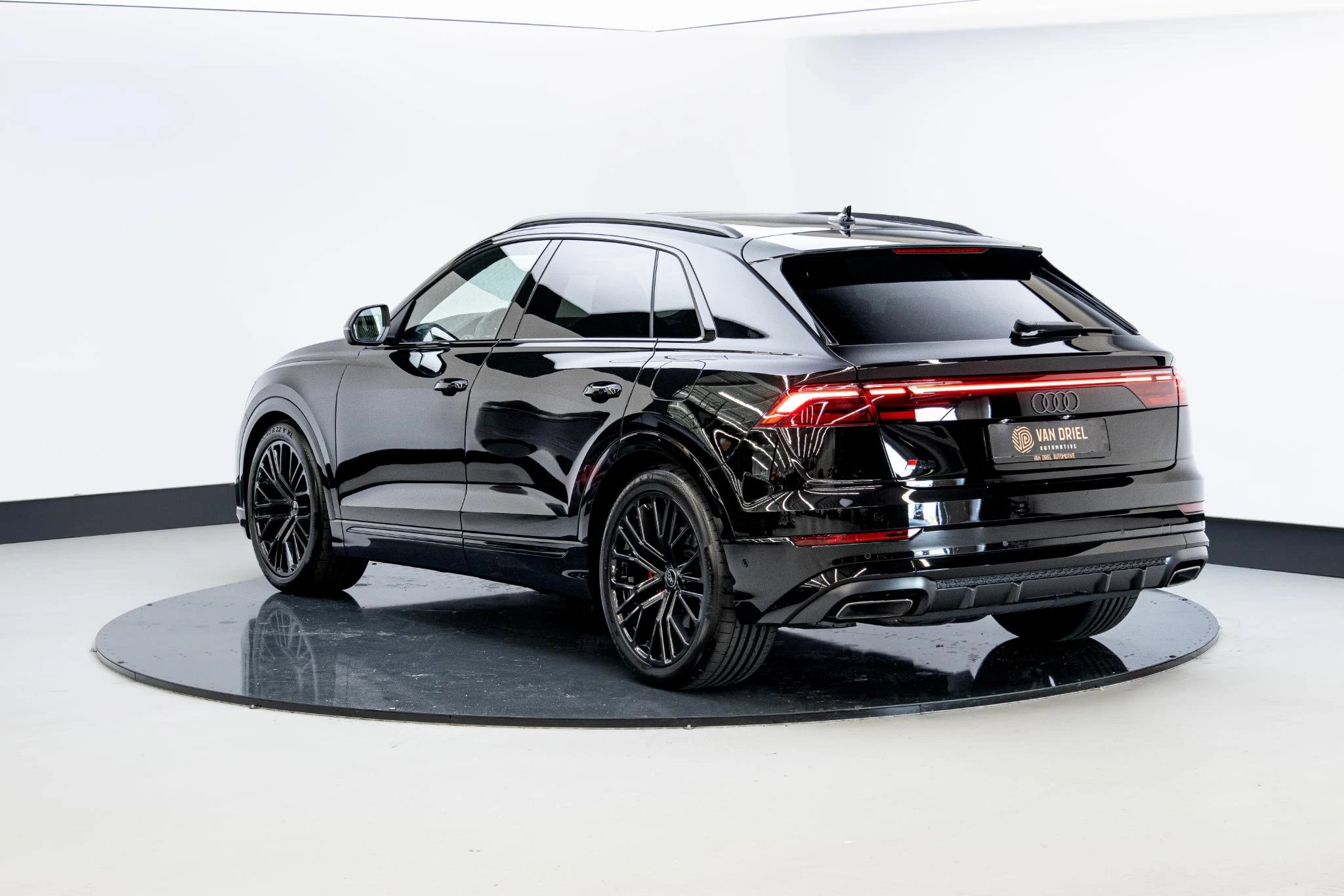 Hoofdafbeelding Audi Q8