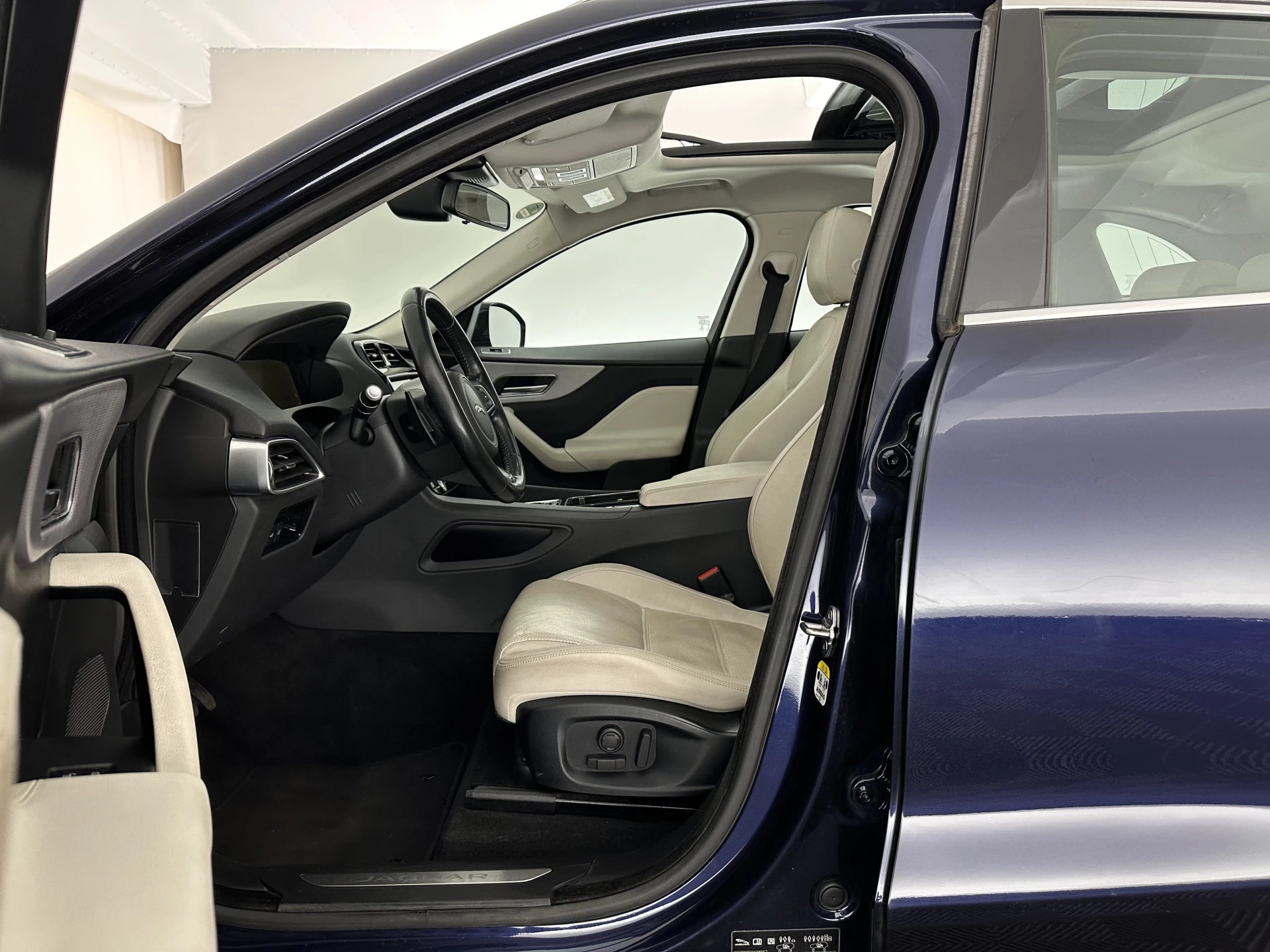 Hoofdafbeelding Jaguar F-PACE