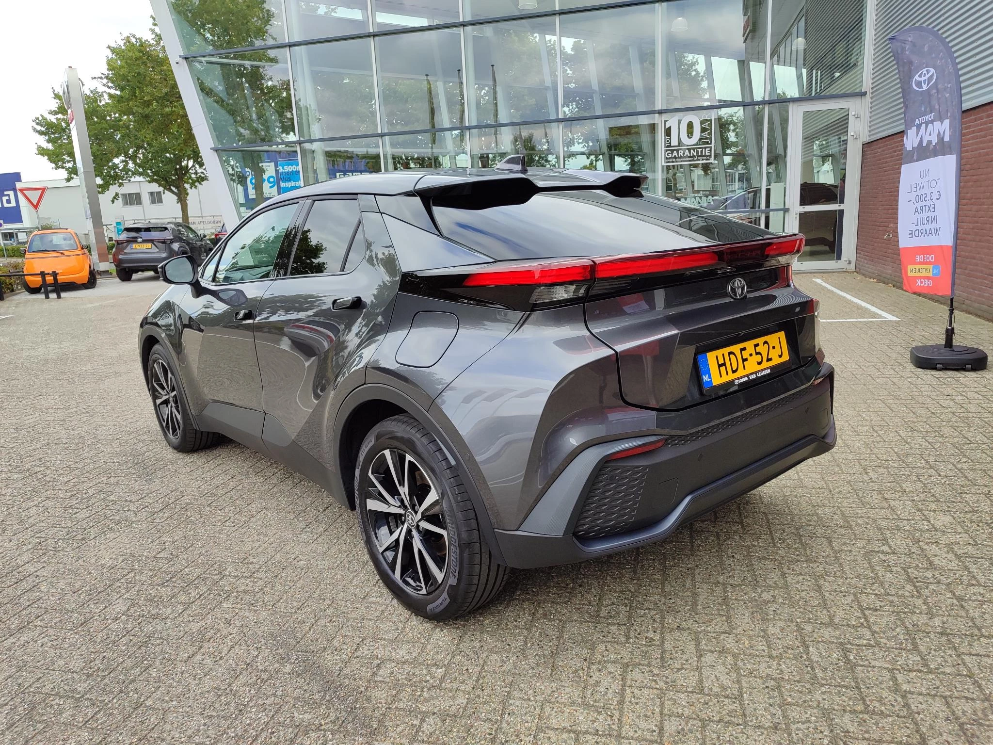 Hoofdafbeelding Toyota C-HR