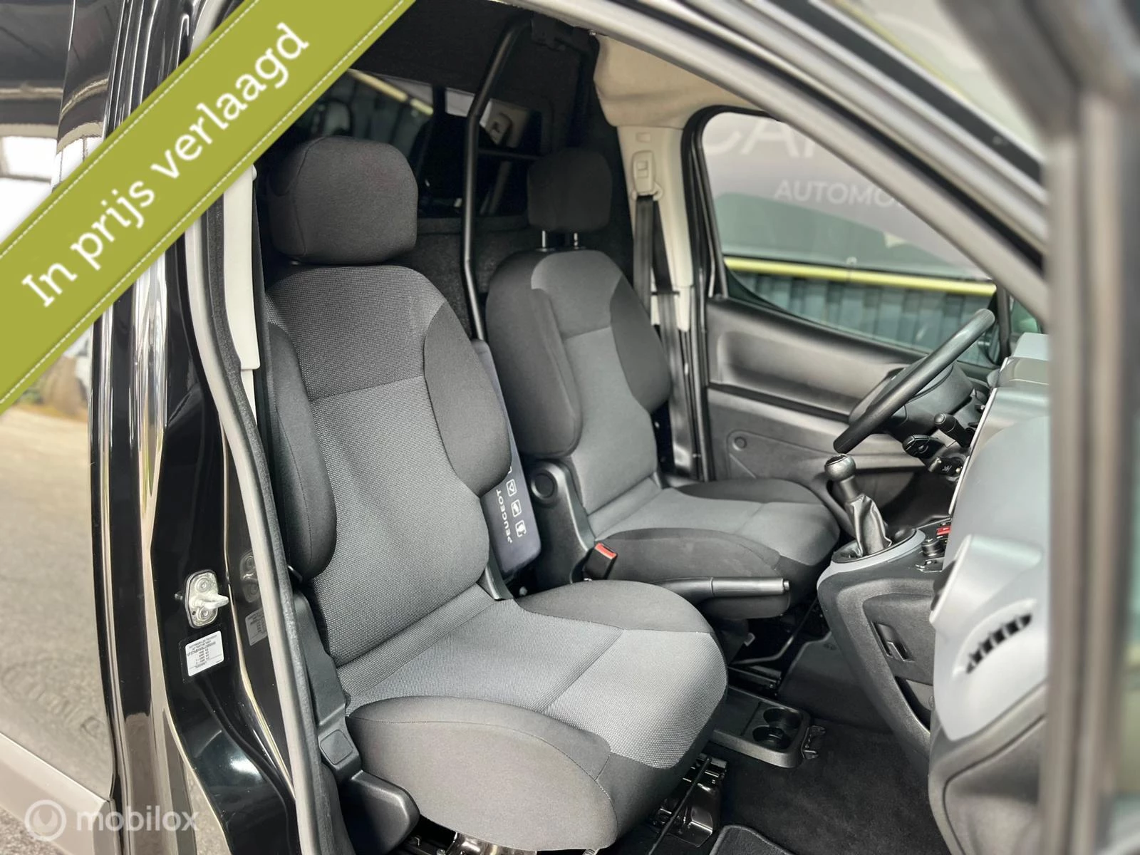 Hoofdafbeelding Peugeot Partner