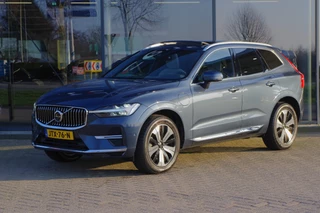 Hoofdafbeelding Volvo XC60 Volvo XC60 2.0 T8 Plug-in Hybrid 456 PK AWD Ultimate Bright, Long Range, Panoramadak, Wol Interieur, Trekhaak, 360 Camera