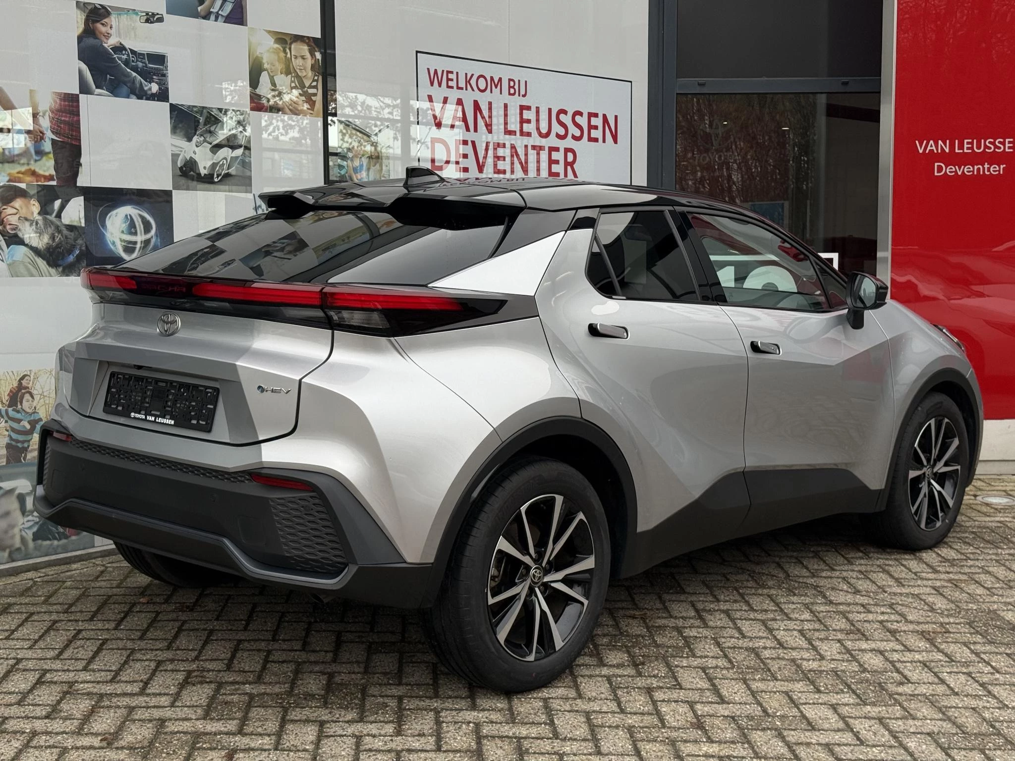 Hoofdafbeelding Toyota C-HR
