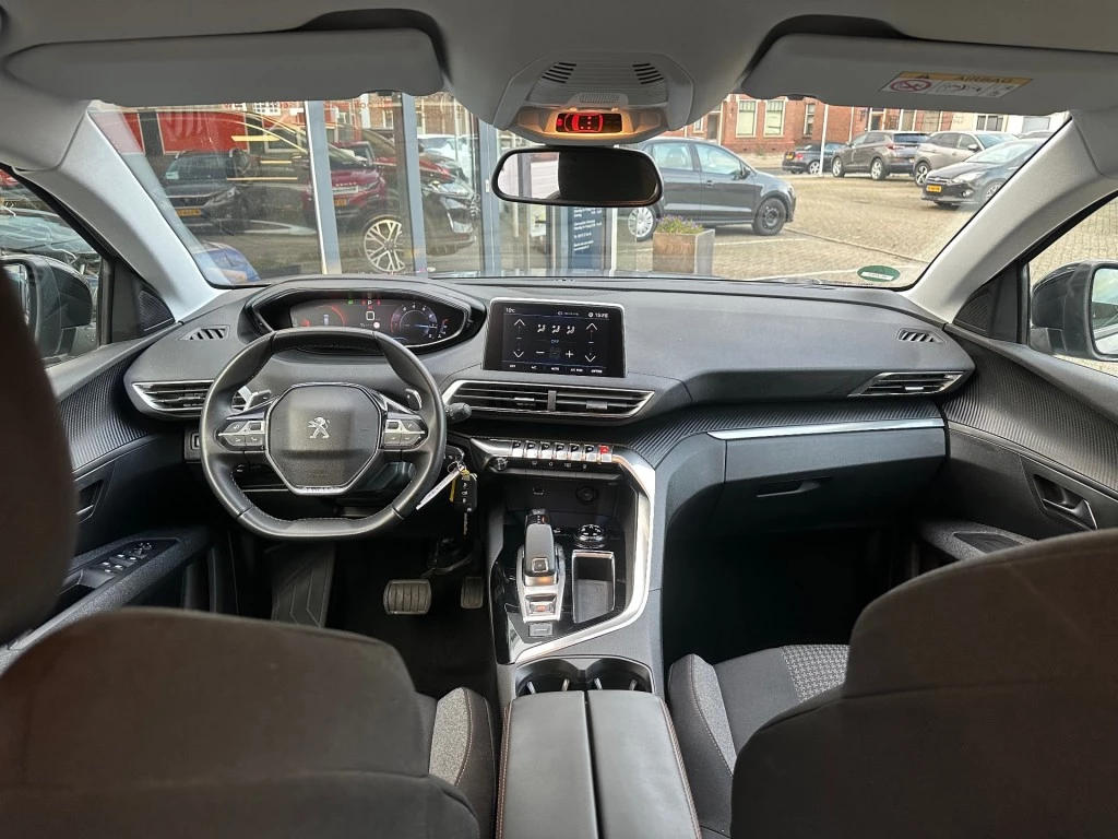 Hoofdafbeelding Peugeot 5008