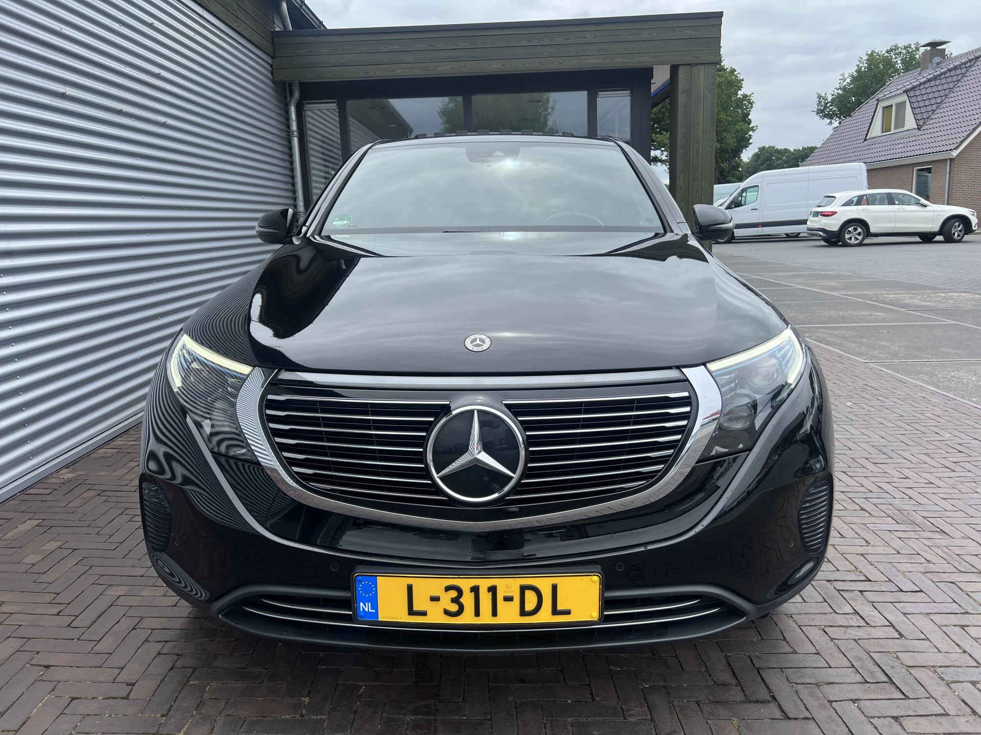 Hoofdafbeelding Mercedes-Benz EQC