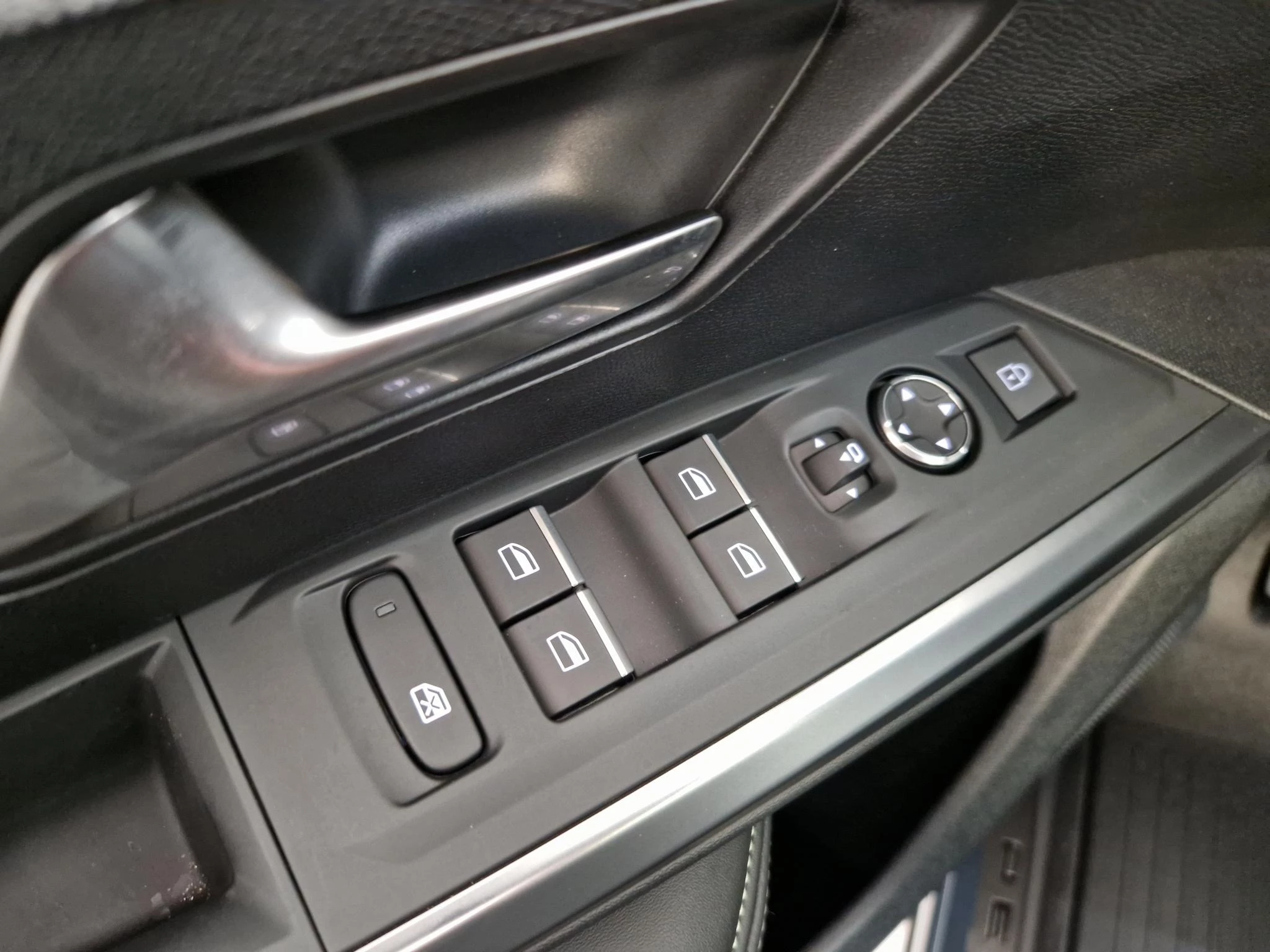 Hoofdafbeelding Peugeot e-5008